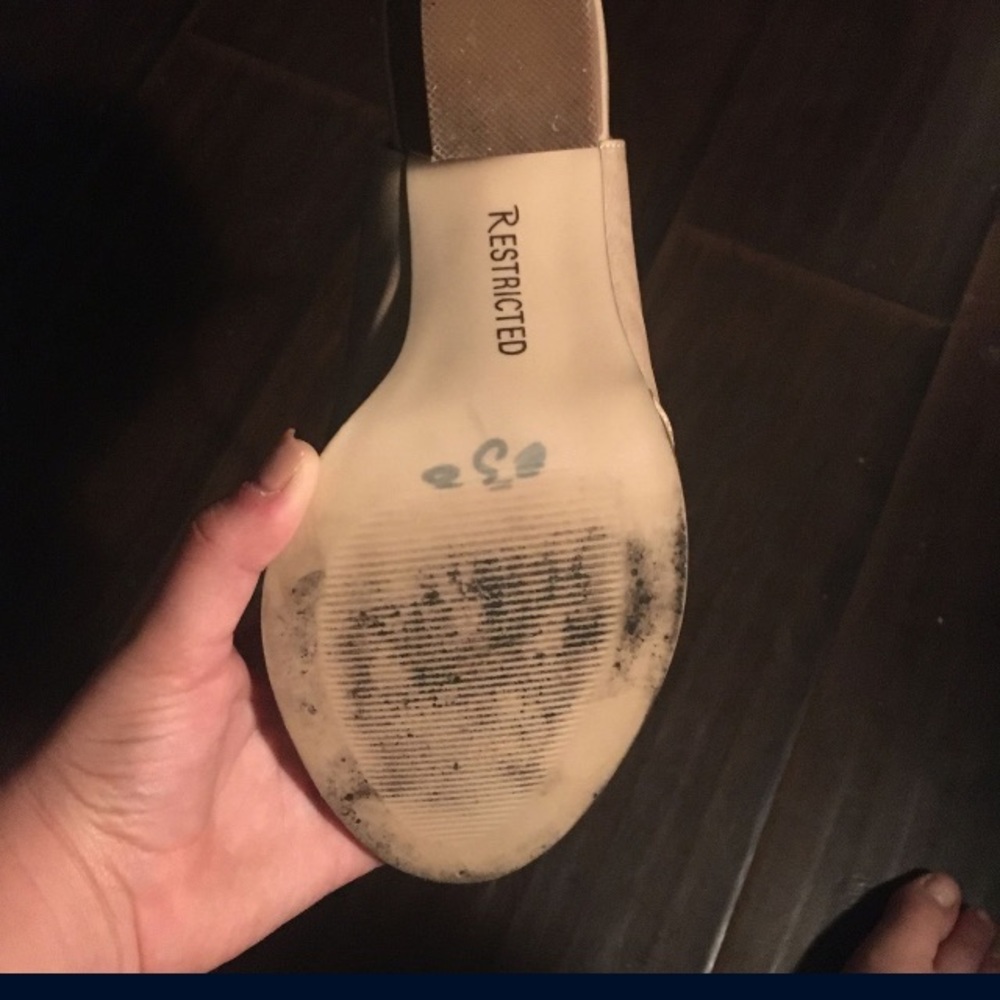 Heels - Picture 3 of 4